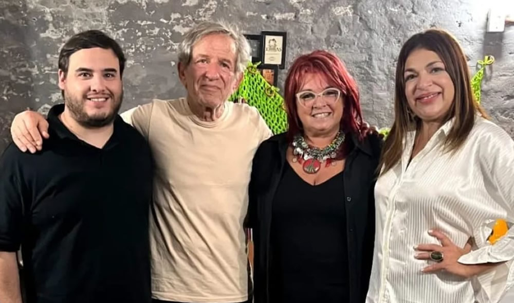 ¡Espectacular noche de teatro en el Candilejas!