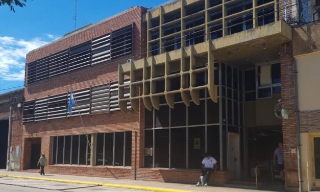 Incremento salarial a trabajadores municipales por decreto