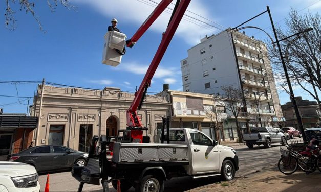 La Cooperativa Eléctrica de Rufino incorpora un nuevo vehículo para el servicio de redes