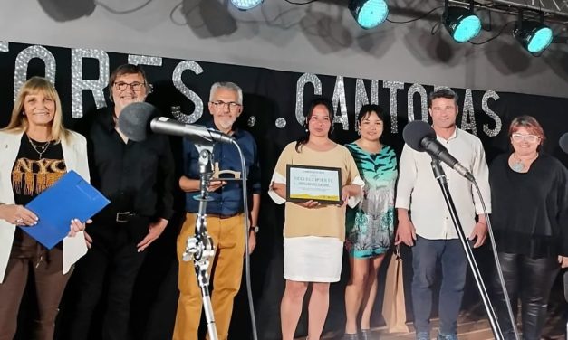 Reconocimiento a Cantores Cantoras