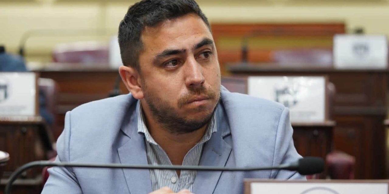 Crece el repudio en Rufino por el despido de un trabajador de Aguas Santafesinas: “Pensar distinto no puede costarte el trabajo”