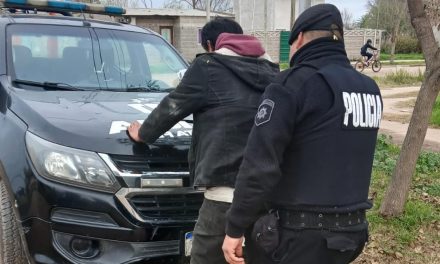 Rufino: Dos aprehendidos y elementos recuperados tras un robo en una vivienda