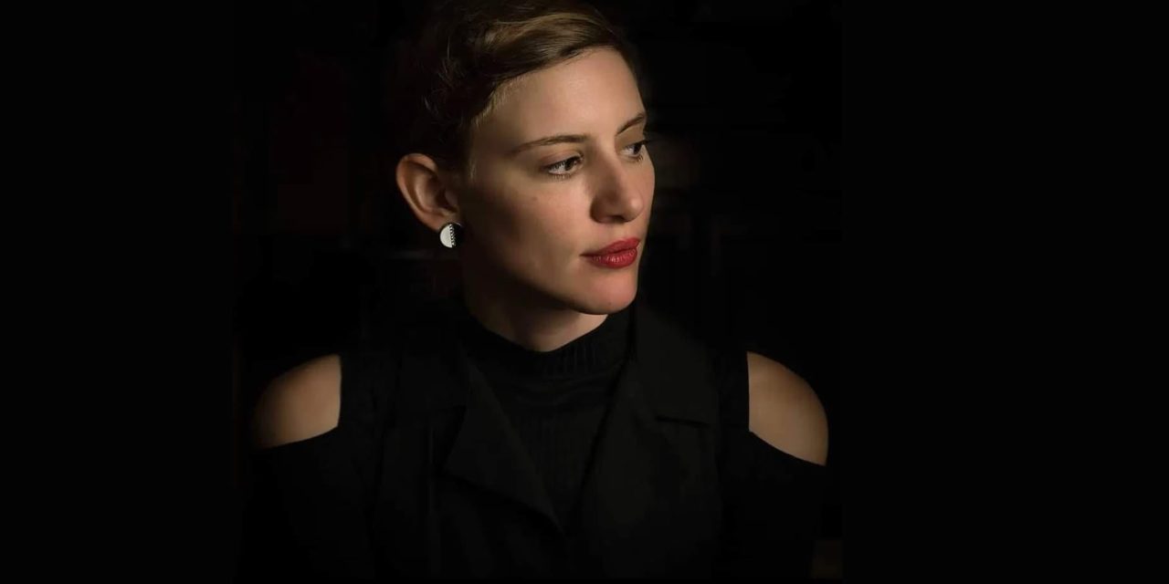 Ariana Daniele presenta su nuevo libro este domingo